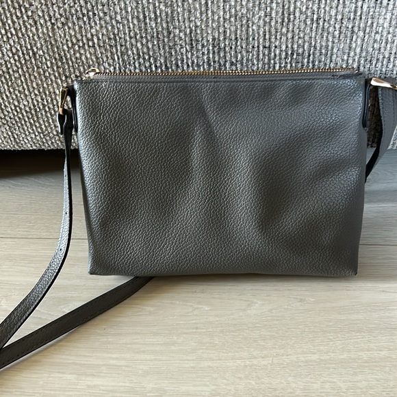 a new day grey crossbody purse - Picture 6 of 6